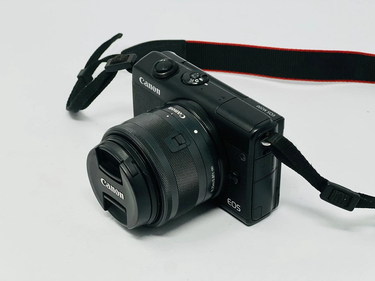 Camera body M200 (Mirrorless) Lens 15-45mm - Image 4