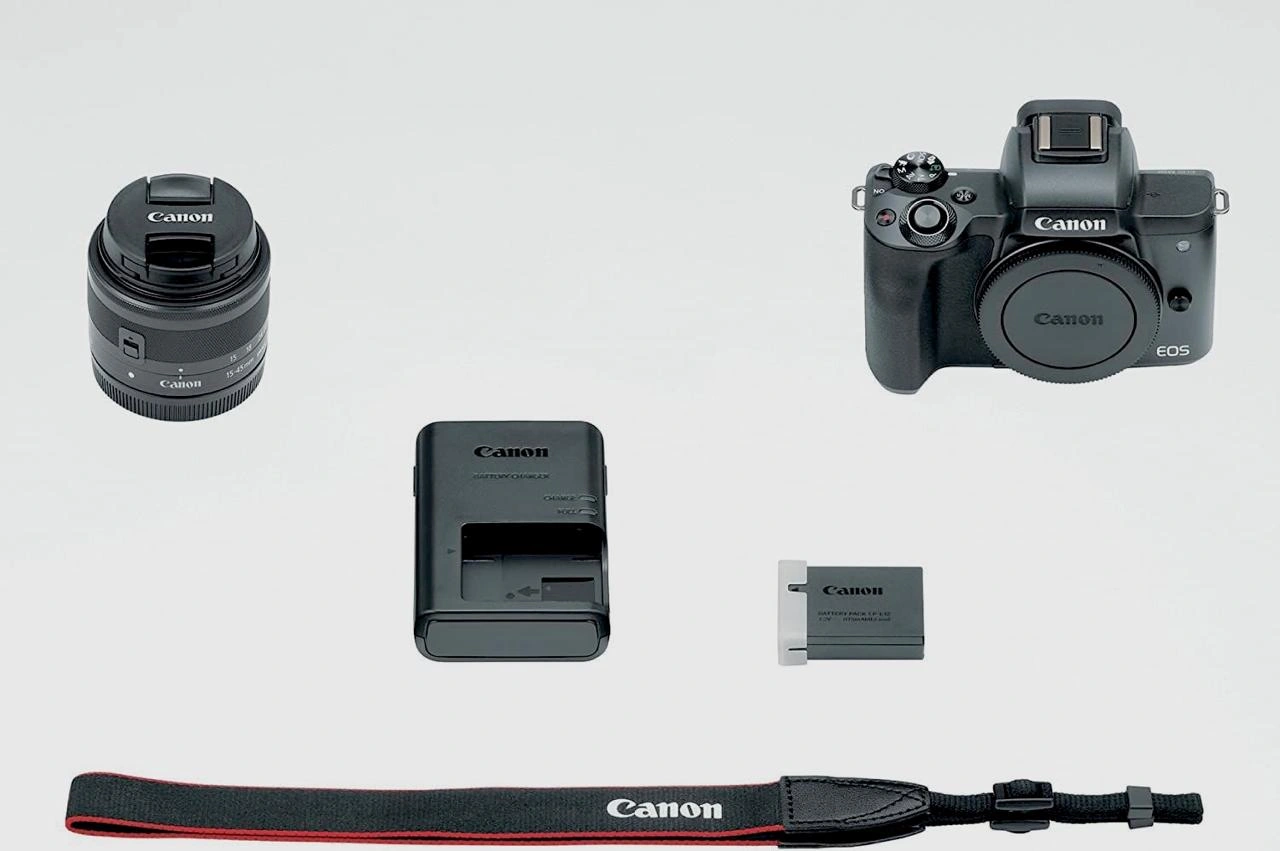 Camera body (M50) with Lens 15-45 - Image 4