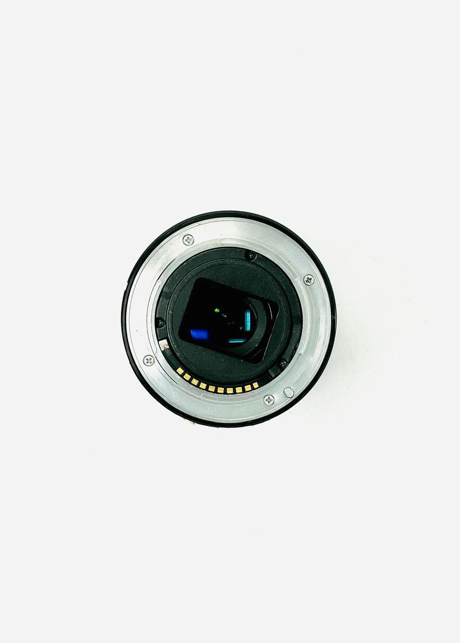 Sony E 55-210mm f/4.5-6.3 OSS Lens (Black) - Image 4