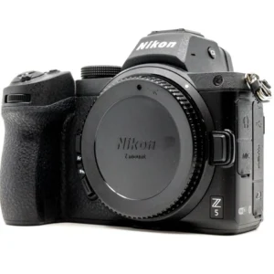 Camera Nikon (Z5)