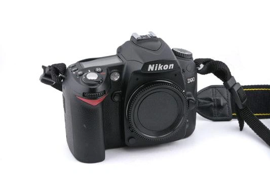 Camera Nikon D90 with Lens 18-105