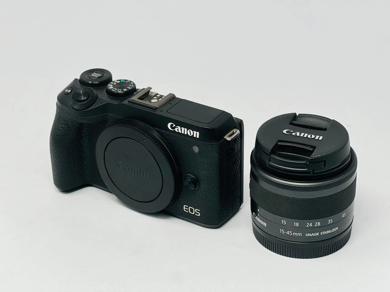 Camera body (M6-M2) (32.5MP) with Lens 18-55