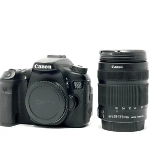 Camera body Canon 70D with Lens 18-135